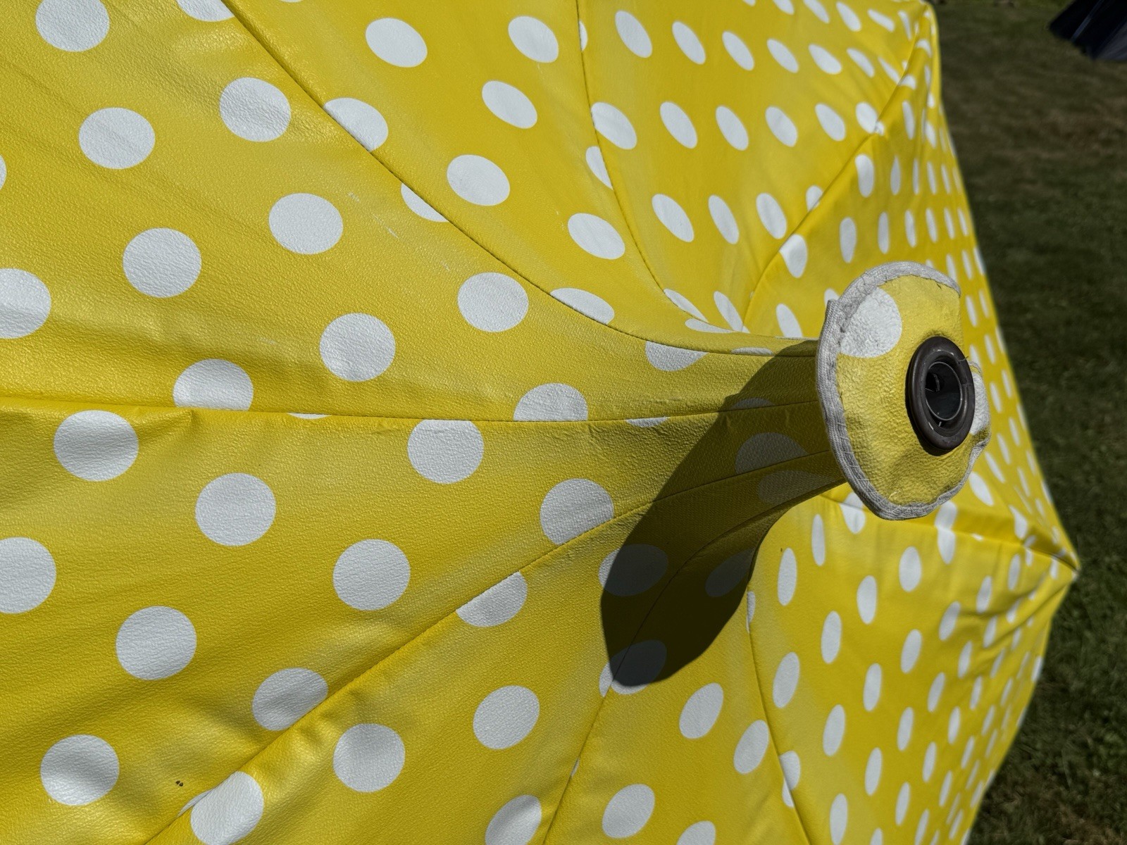 Vintage MCM Vinyl Tilting Finkel Aluminum Patio Umbrella Yellow Polkadots 8ft