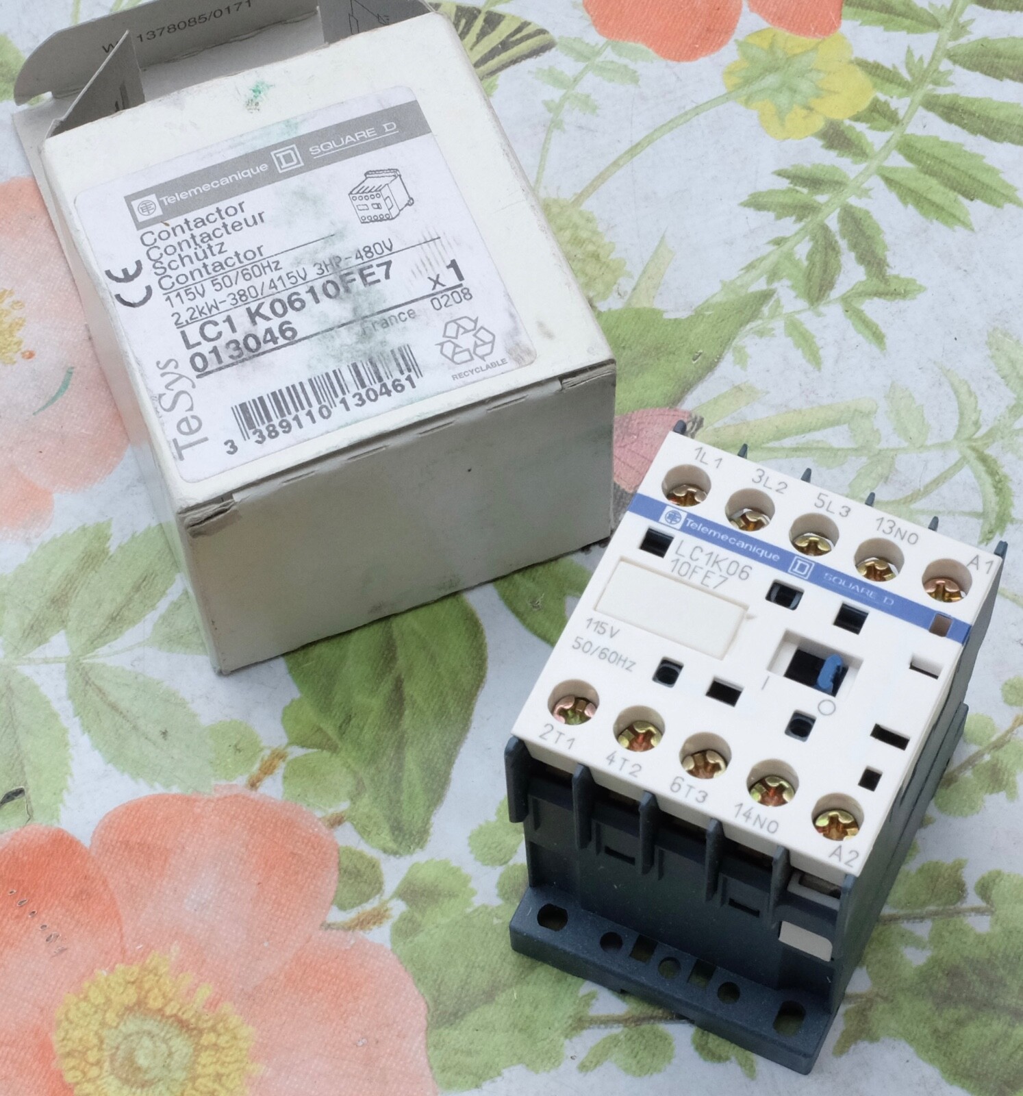Contacteur LC1K0610FE7 Telemecanique 115V pour stopper les pannes de moteur triphase 2.2kW