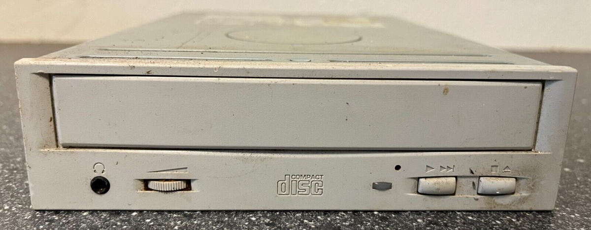 GoldStar DRD-8400B 40X CD-ROM IDE Drive Vintage 1999 Fast Optical