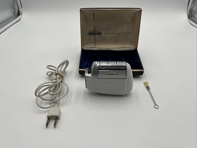Vintage Sunbeam Shavemaster Razor 555 with Original Box
