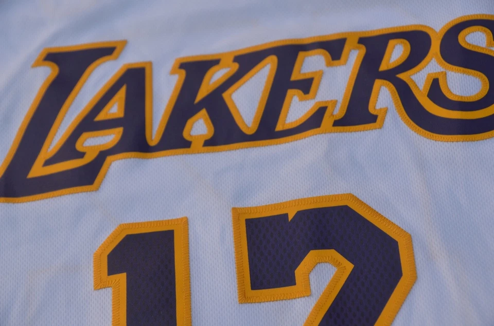 Camiseta Adidas NBA Los Angeles Lakers Dwight Howard #12 Talla L. Foto 4 de 4