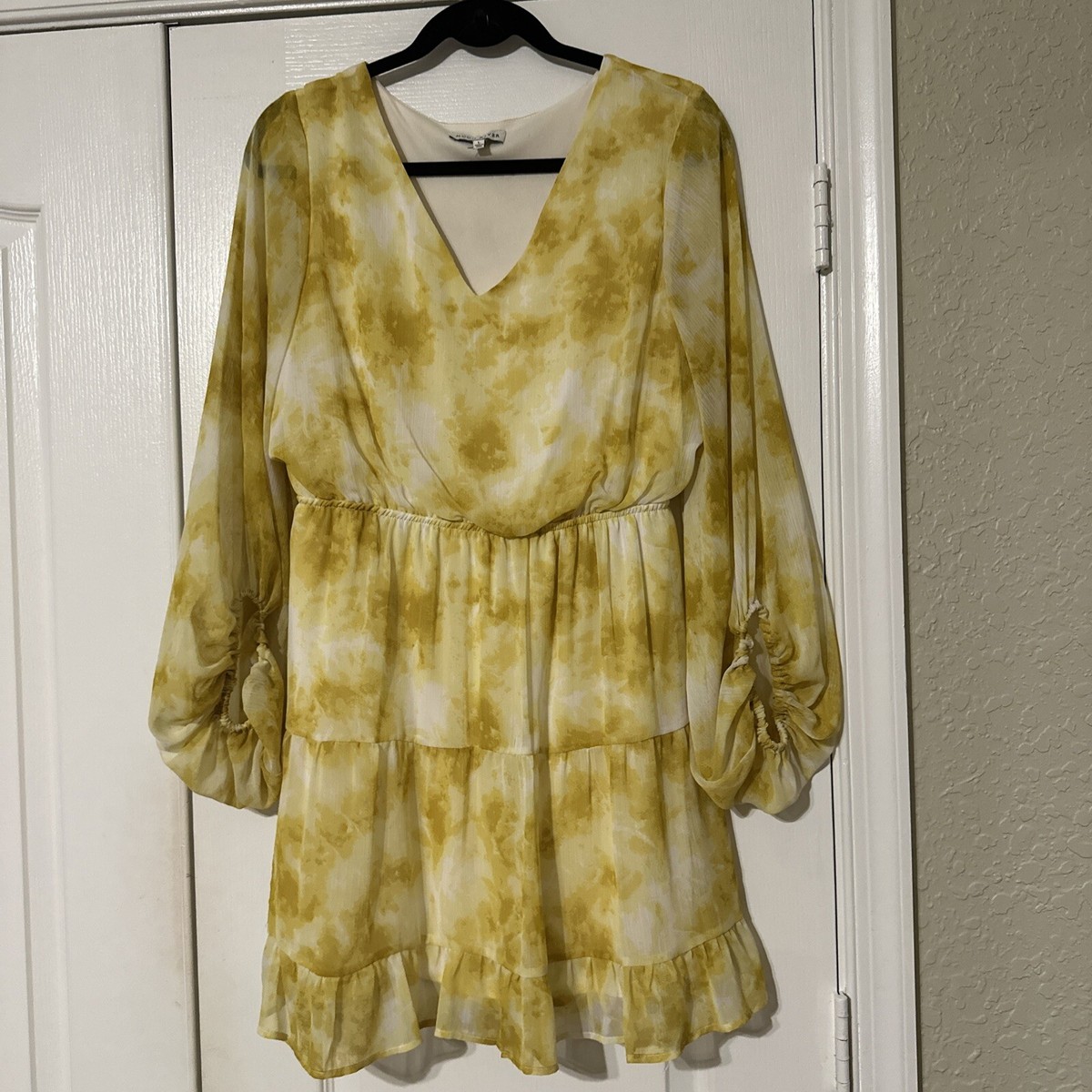 green emerald velvet dress Betsy & Adam Women's Foil Print V-Neck Gown - Sage/Gold