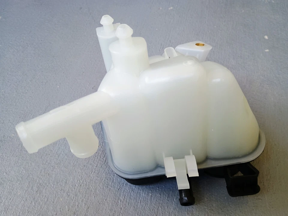 Восстановительный бак охлаждающей жидкости двигателя подходит для Mercedes-Benz GL350 ML350 ML63 AMG 2012-2018 годов выпуска - Изображение 3 из 4