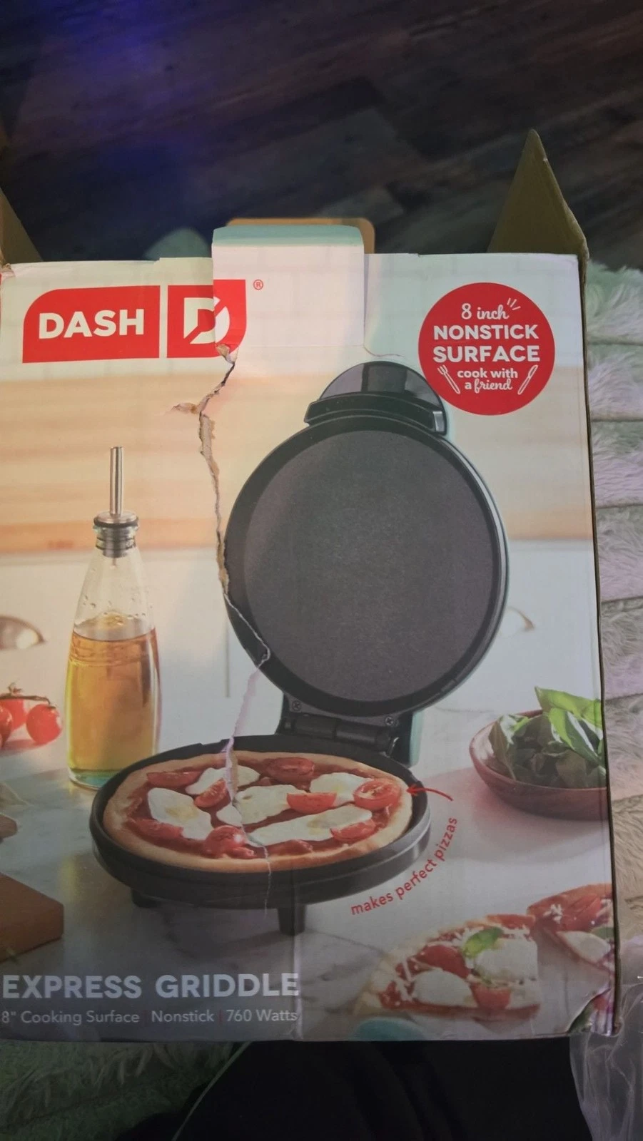Dash 8" Express Electric Round Griddle - Aqua