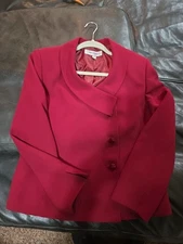 Suit Studio Women's Ruby Red 100% Polyester 1Piece Jacket Suit Size 12 