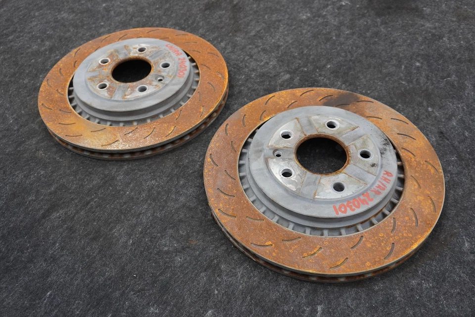 Rotor de freio a disco traseiro esquerdo e direito com fenda 23322785 Chevrolet Corvette C7 15-19 - Imagem 2 de 4