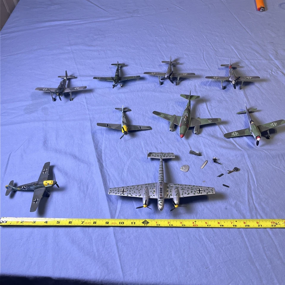 Vintage Corgi WWII Die Cast Model Airplanes + Other Quality Military Planes (9) - Image 2 of 4