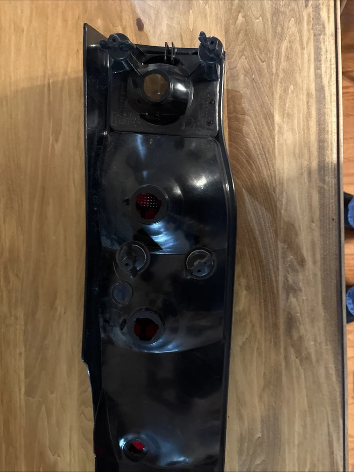 Luz trasera derecha Pontiac 1998 2002 transmisión OEM panal WS6 Foto 3 de 4