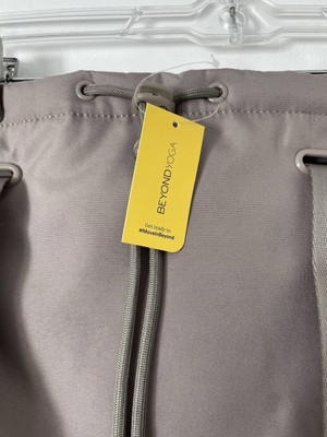NWT Beyond Yoga Gray convertible Gym Shoulder Bag/Backpack w  display picture 2