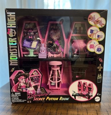 2025 NEW Monster High Draculaura Secret Potion Room Playset