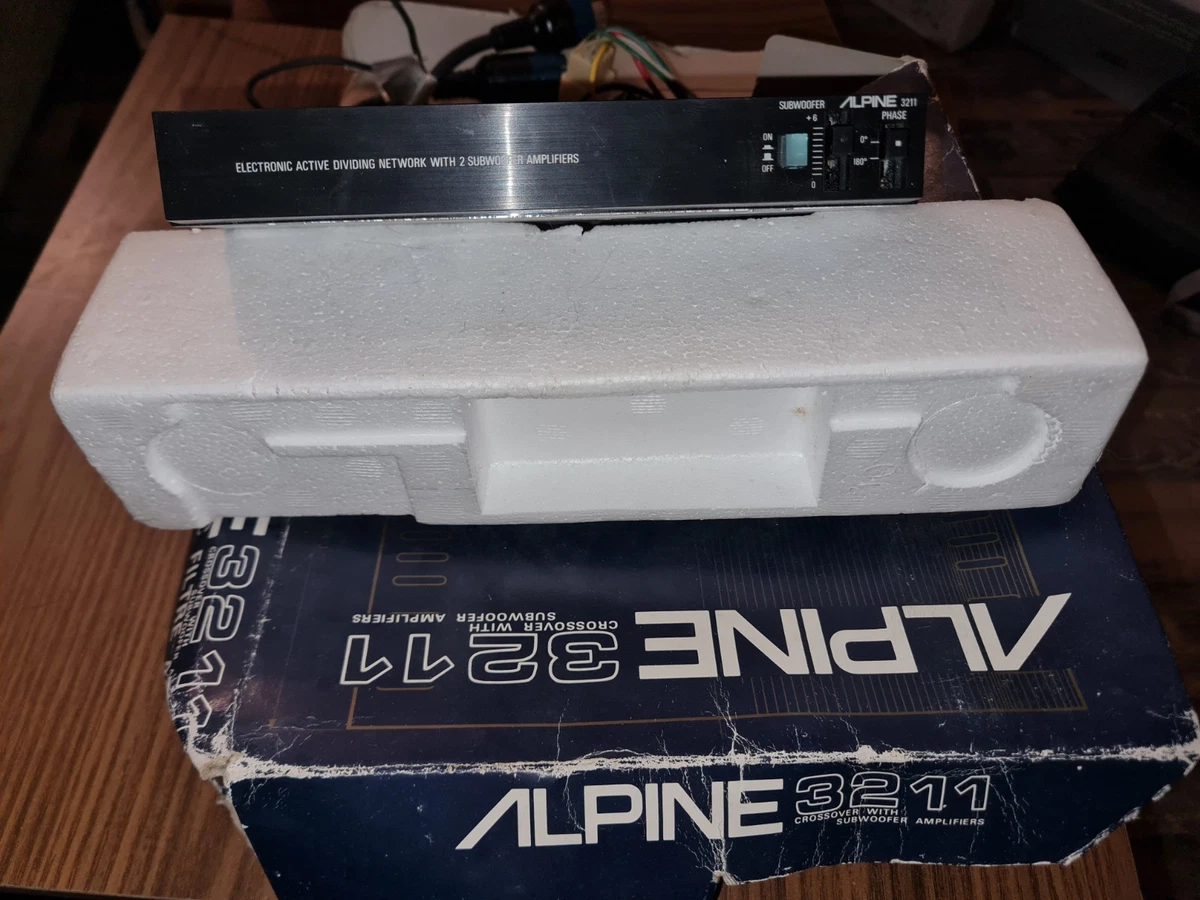 ALPINE 3527V AMPLIFIER Vintage 4/3/2 Channel Amplifier 300 Watts Perfect Working EUR 300,00 - FR