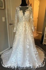 Wedding dress size 6 NWT