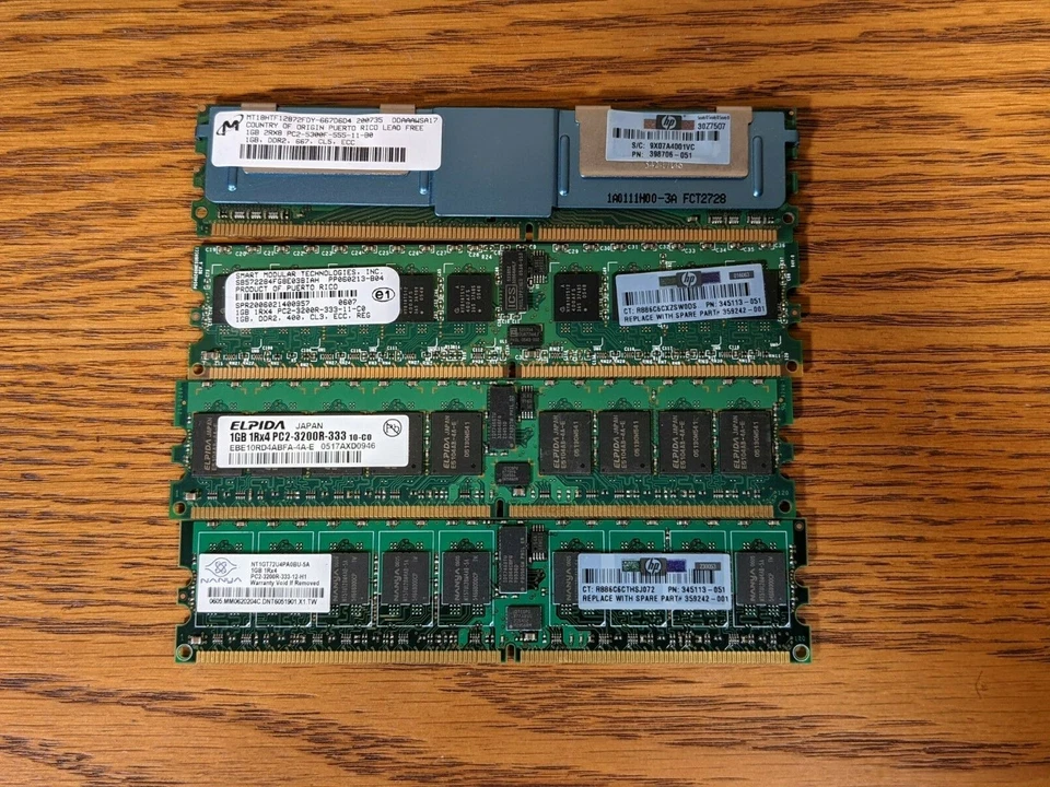 1gb Ddr Sdram Pc Memory Card 1rx4 Pc2-3200r-333 - Image 2 of 4