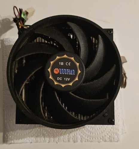 Titan CPU Kühler mit Lüfter 3-Pin für AMD AM2/3+ Aluminium Einwandfrei
