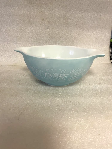 Vtg Pyrex Butternut   Print Cinderella 1 1/2 Qt #442 mixing bowl  Fading  READ