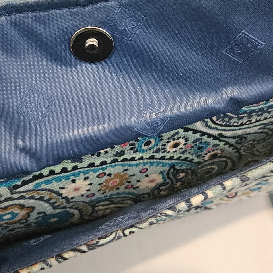 Vera Bradley RFID Todo en Uno Muñequera Billetera Teléfono Estuche Azul Punto Margarita Cachemira Foto 4 de 4