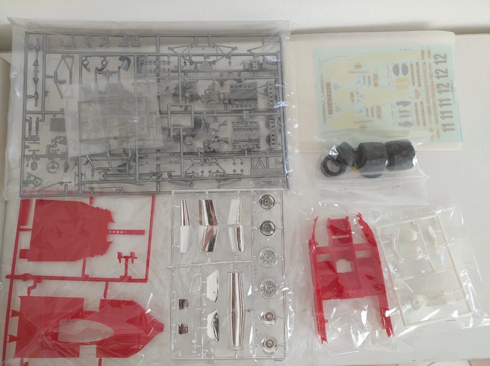 TAMIYA FERRARI 312 T3 - 1/20 - 20010-1500 - Immagine 2 di 4