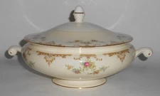 VINTAGE Homer Laughlin Company Aristocrat Eggshell Covered Vegetable Bowl