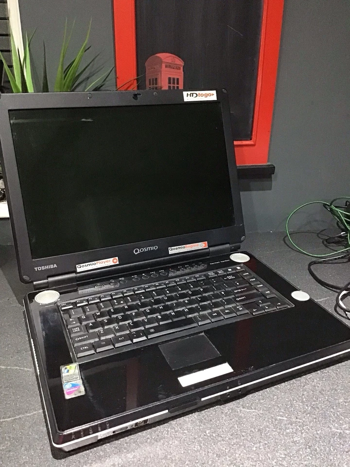 TOSHIBA Qosmio F20 Retro Gaming Laptop, Geforce Go 6600, 100% Genuinely Untested - Image 2 of 4