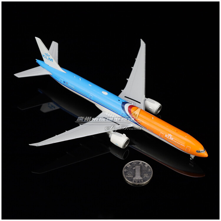 1:400 GeminiJets KLM BOEING 777-300ER Passenger Airplane