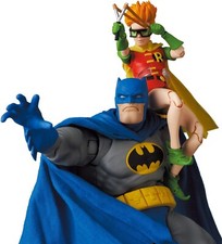 Figura Medicom Toy MAFEX BATMAN The Dark Knight Returns No.139 Azul y Robin