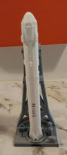 SpaceX Falcon9 complete with Dragon Capsule Booster, Tower 1:200