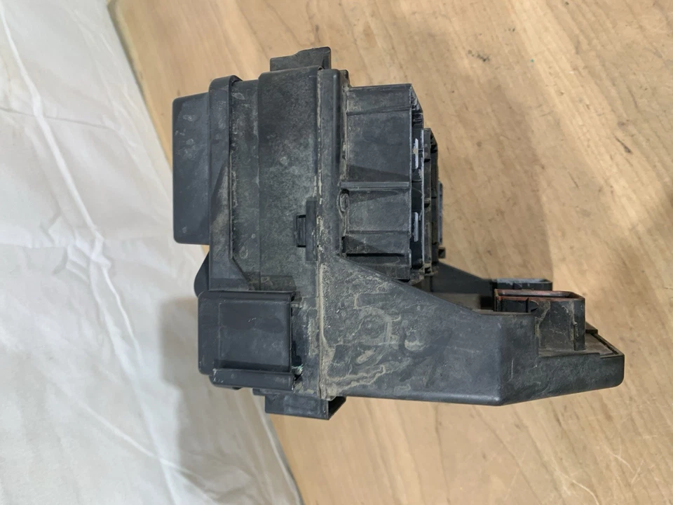 68217405AB / RT032742J0 TIPM Fuse Box 2014 Grand Caravan, Town&Country, Ram C/V Foto 4 de 4