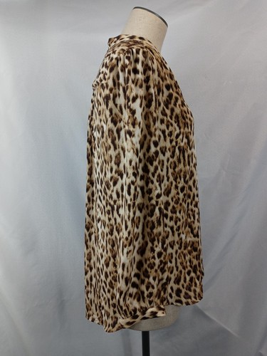 Top J Crew estampado de leopardo talla pequeña con botones manga larga informal de negocios - Imagen 4 de 7