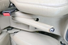 VW Golf 4 Bora Handbremse Feststellbremse Leder besch beige hellbeige VW Golf 4 Bora Handbremse Feststellbremse Leder besch beige hellbeige