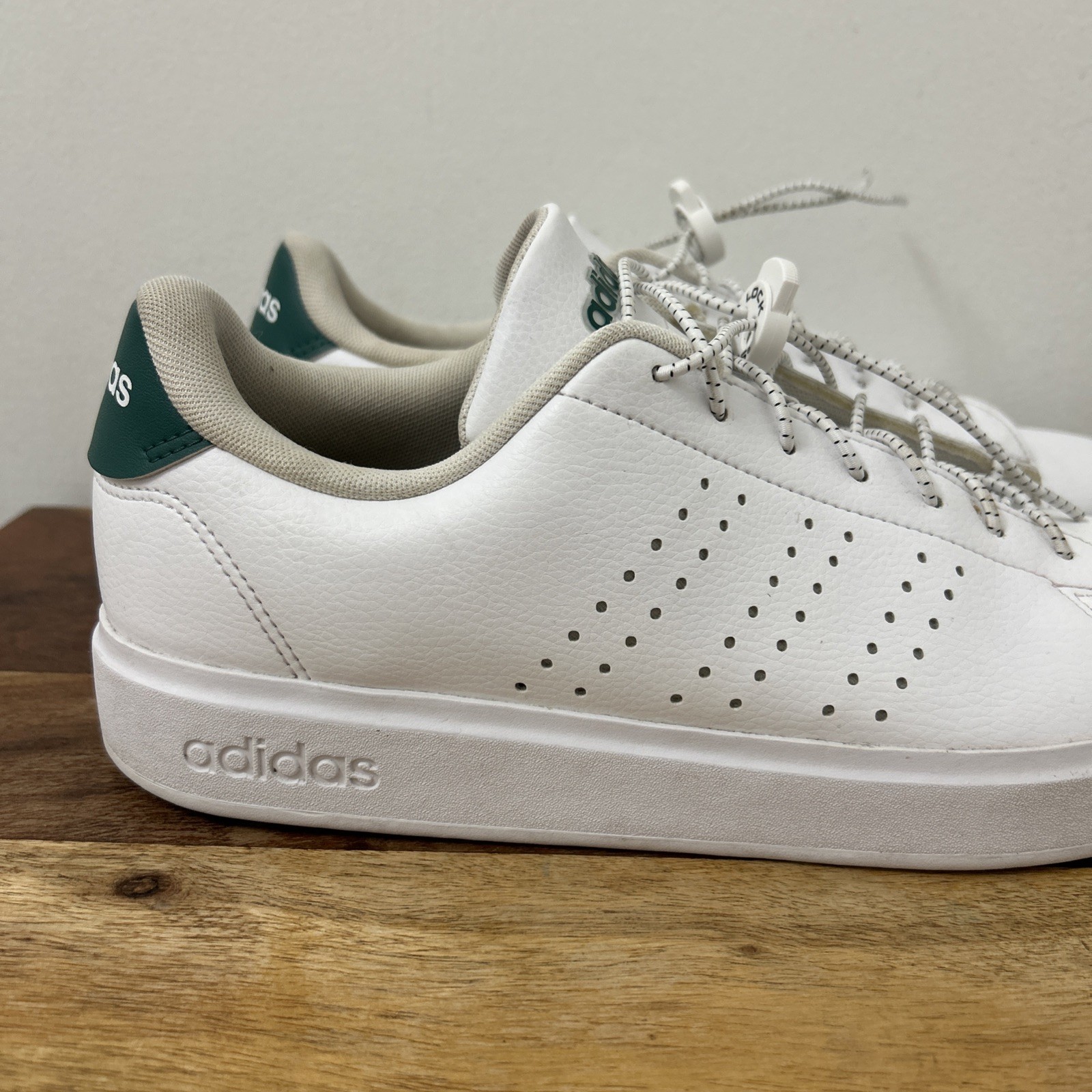 SAOLA Scarpe da tennis sportive Adidas Advantage 2.0 da uomo taglia 10 in pelle bianca IG9166