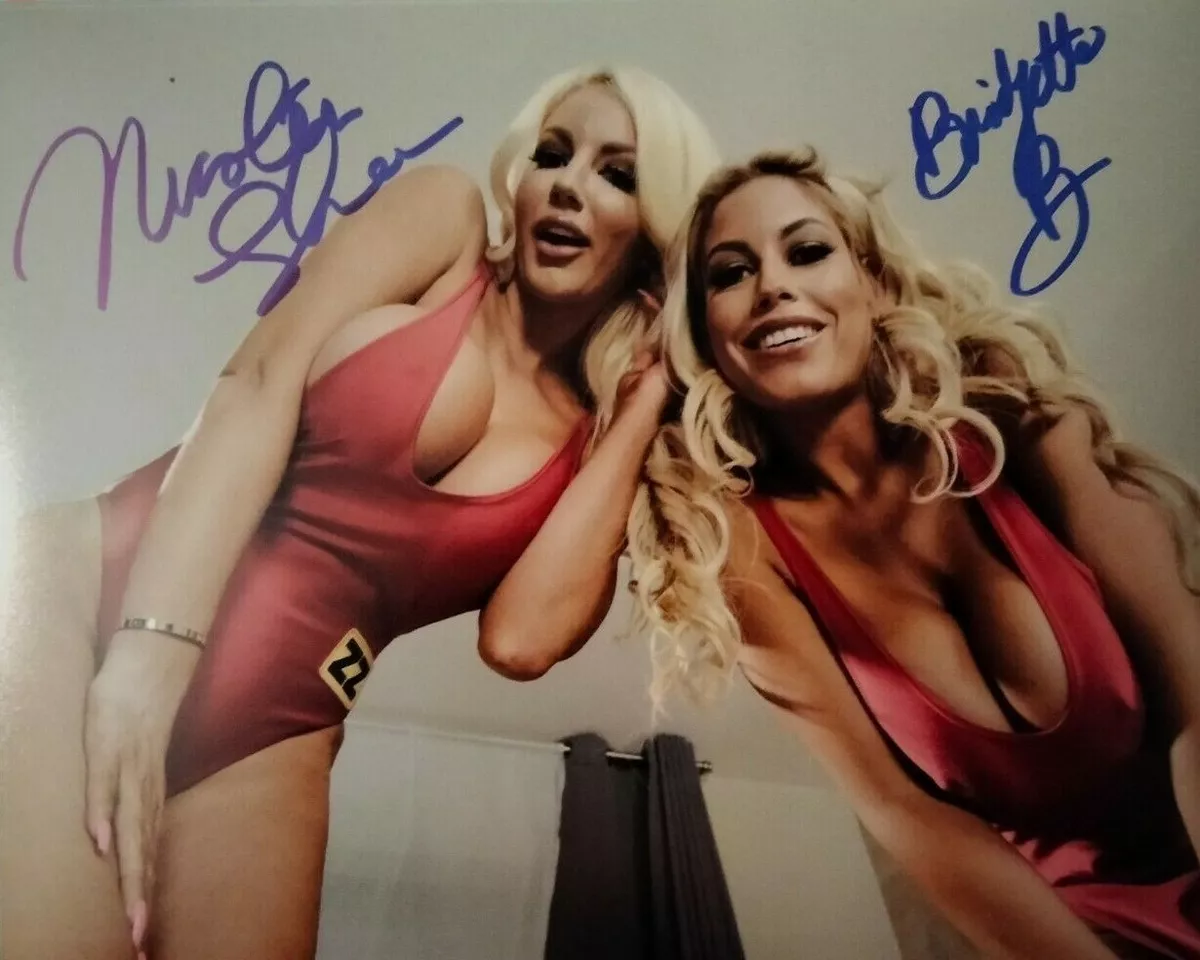 1200px x 960px - BRIDGETTE B & NICOLETTE SHEA signed 8x10 PHOTO w/ PROOF! LOT C | eBay