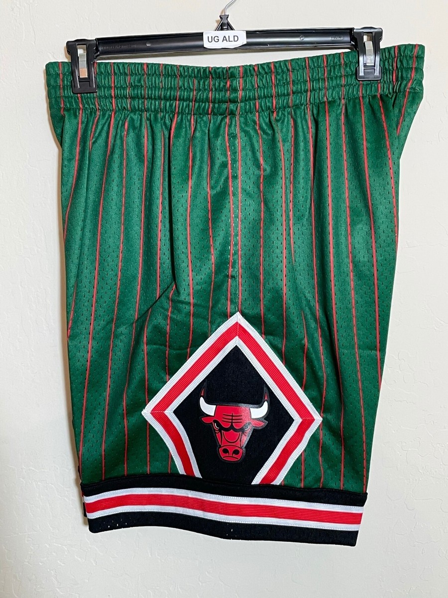 Mitchell & Ness NBA Chicago Bulls HWC Green/Red Pinstripped Shorts