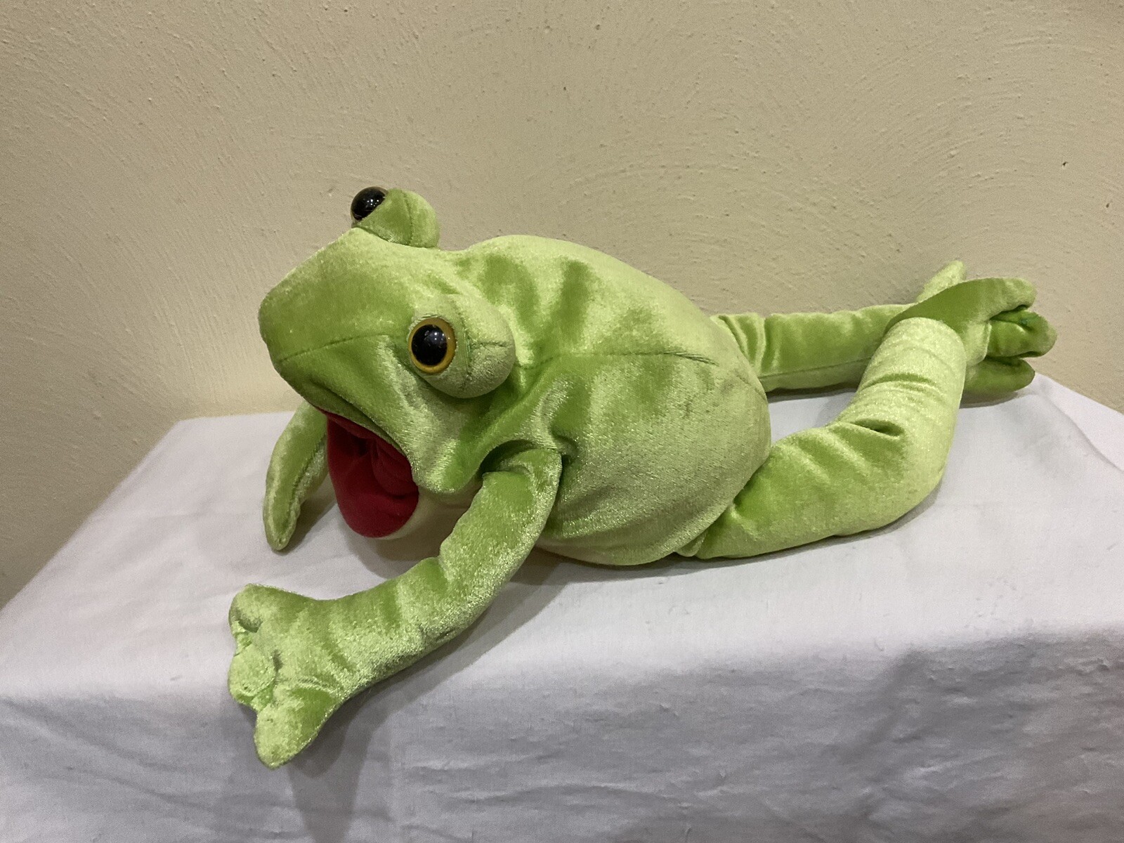 LAKESHORE FULL BODY FROG PUPPET, MOVEABLE MOUTH, MACHINE WASHABLE