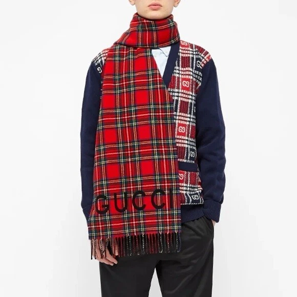 Gucci Auth Logo Foulard Tartan Plaid Rouge Laine 85% Cachemire 15%