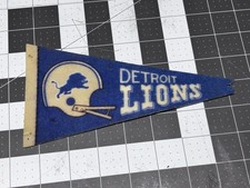 Vintage DETROIT LIONS Football Team Blue FELT MINI PENNANT Helmet Logo