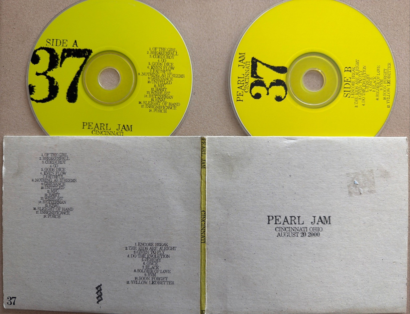 Pearl Jam 2000 Official Live Bootleg #37 Cincinnati 8/20/00 RiverbendMusicCenter