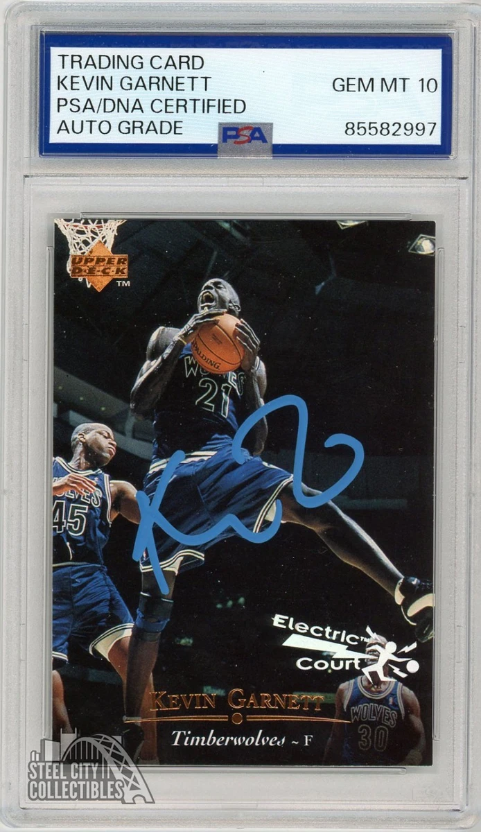 Kevin Garnett Basketball Autographed Sports Trading Cards