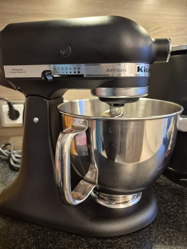 Kitchen Aid Küchenmaschine 4,8 L,  artisan schwarz matt, mit viel Zubehör