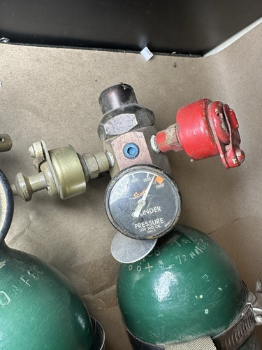 2X Scott Aviation Oxygen Tanks with Straps Mask And Oxygen Demand Regulator - Picture 4 of 14