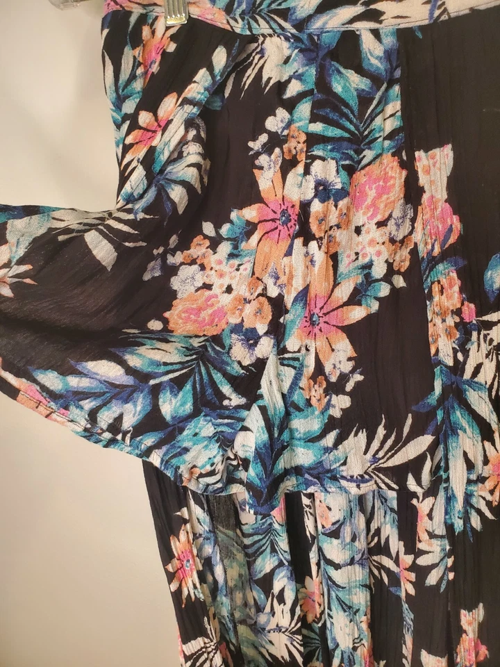 Maxi Pantalones Cortos Falda Skort Banda De Gitanos Pequeños Negros Estampado Floral Foto 2 de 4