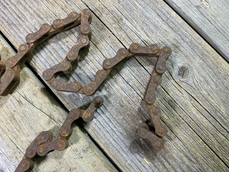 VINTAGE ANTIQUE BIKE BICYCLE SKIPTOOTH CHAIN INCH PITCH 33/65 LINKS USED PREWAR - Image 4 of 4