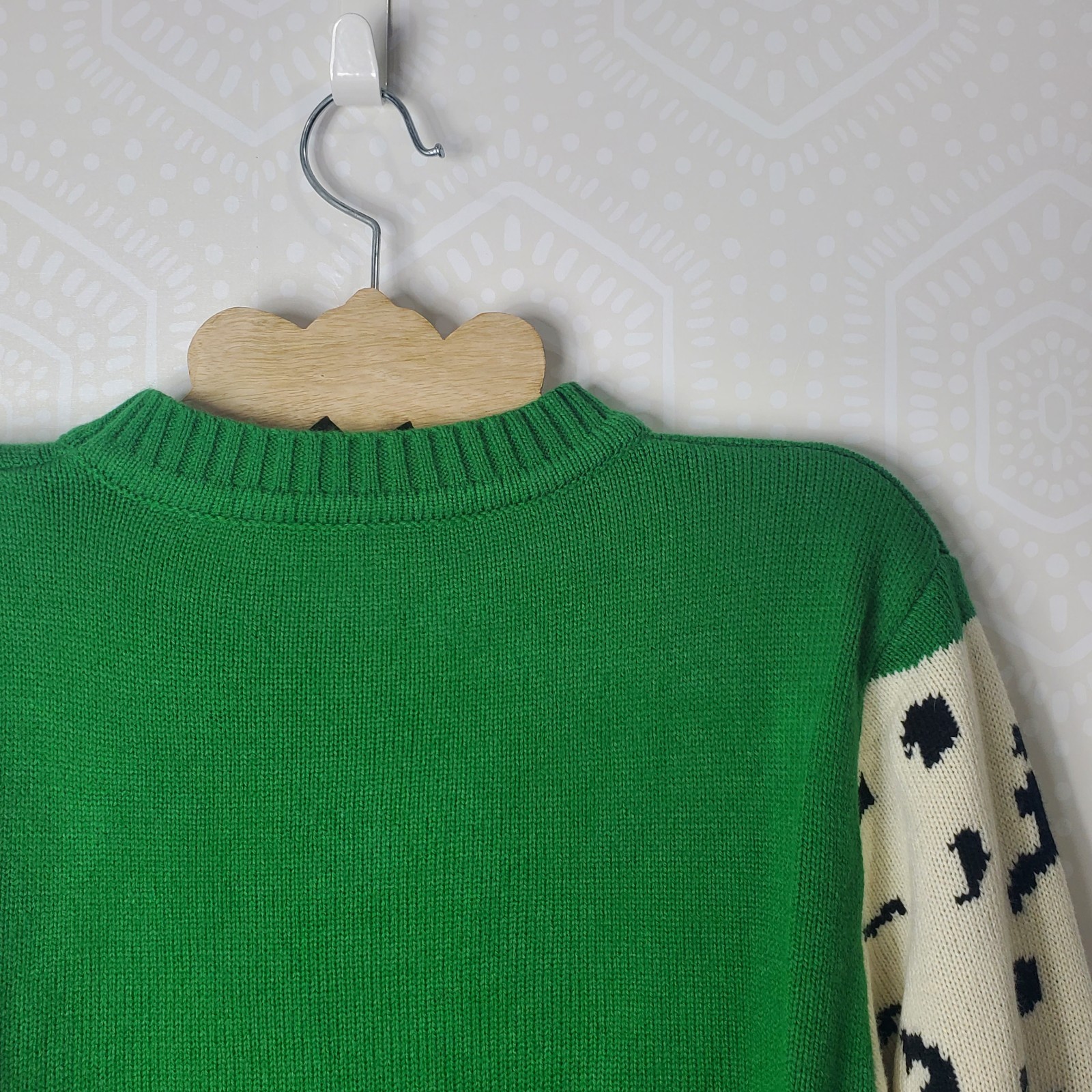 Green Crew Neck Statement Sweater XL Leopard Prin… - image 9
