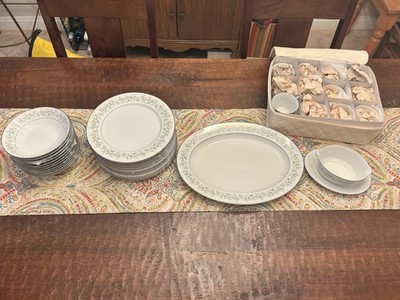 Noritake Savannah 2031 China Set 44+ Pieces Japan Service for 12 w/ Platter