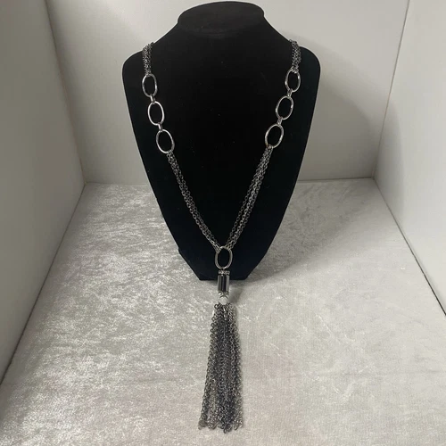 VETEMENTS Collana nappa pistola metallo tono argento cristallo strass barile accento pezzo