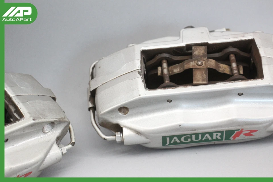 ✅ 03-08 Pinzas de freno de estacionamiento traseras Jaguar S-Type R XJR Brembo OEM Foto 4 de 4