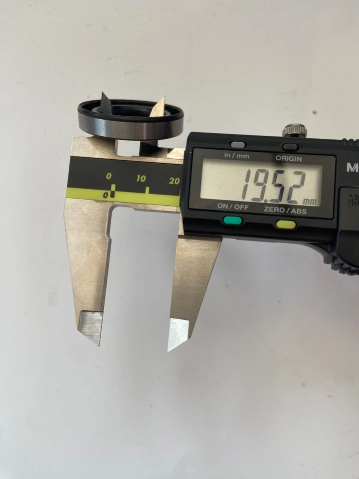 Automatic Transmission Shift Shaft Seal Dodge 1966-2000 Jeep 1980-2001 MASERATI  - Image 4 of 4