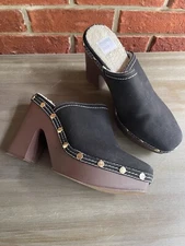 Crown & Ivy Platform Sherpa Lined Clogs Size 7.5