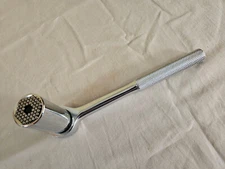 Endeavor USA Gator Grip Universal Socket 1/4"-3/4", 3/8" Drive W/Ratchet