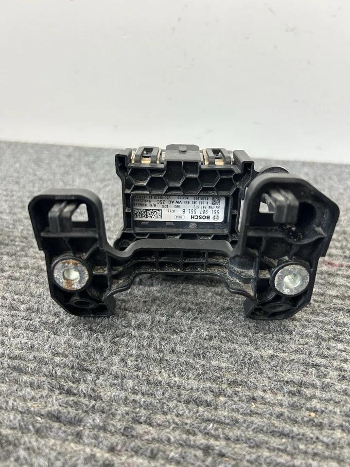 Sensor radar control crucero delantero OEM 2016-2022 Volkswagen Passat 561907561B Foto 4 de 4