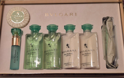 Bvlgari Eau Parfum Gift Set Parfume, Soap, Shower Gel, Shampoo, Conditioner, Etc